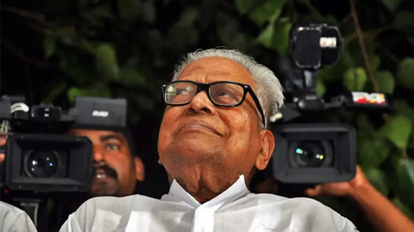CPIM: বুদ্ধদেবে মতো একই পদক্ষেপ! পদ্ম পুরস্কার প্রত্যাখান কেরলের সিপিএম নেতা ও প্রাক্তন মুখ্যমন্ত্রীর পরিবারের