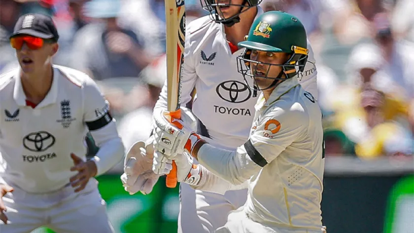 Australia vs England: অ্যালেক্স ক্যারির দুরন্ত সেঞ্চুরি! তৃতীয় টেস্টের প্রথম দিনে চালকের আসনে অজিরা