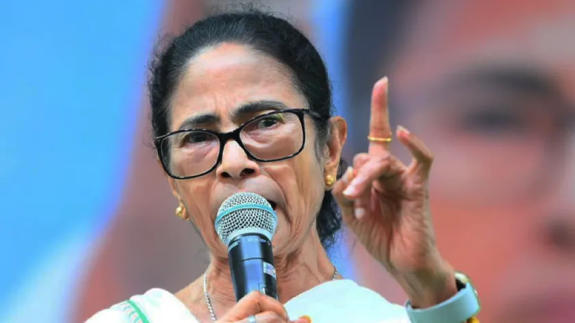 Mamata Banerjee: পাকিস্তানের কলকাতায় আক্রমন প্রসঙ্গে কেন চুপ মোদি? প্রশ্ন মমতার