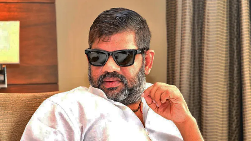 Rakesh Singh: মাথার উপর ৯০ -এর বেশি মামলা! চিনে নিন বিজেপি প্রার্থীকে