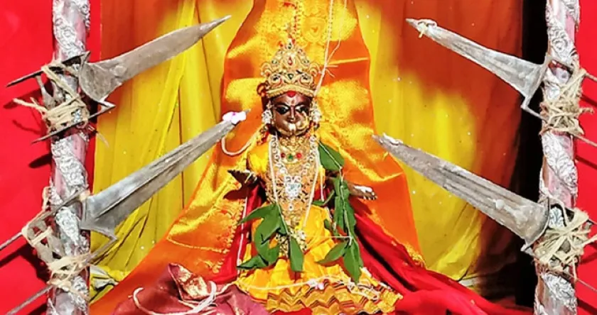  সোনার প্রতিমা