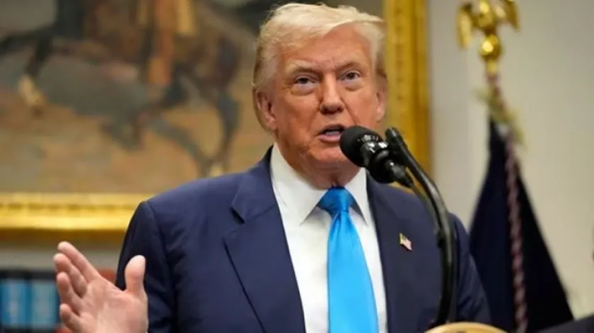 Donald Trump : ভারতের উপর ২৫% শুল্ক, বন্ধুত্বে ফাটল?