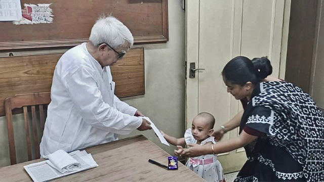 CPIM: জন্মদিনের পাওয়া টাকা উচ্ছেদ হওয়া হকারদের জন্য দান ২ বছরের অদ্ভিতার