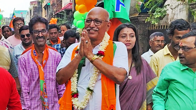 Howrah: হাওড়ার মানুষ পরিবর্তন চাইছে! প্রচারে মন্তব্য প্রার্থী বিপ্লবের