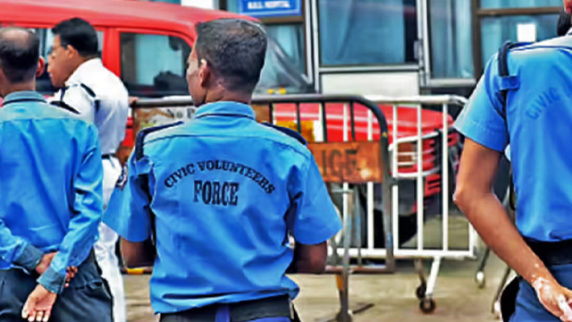 Election News: ভোটে সিভিক ভলেন্টিয়ারের ব্যবহারে না! কড়া কমিশন