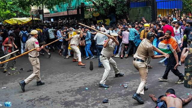 CJP Protest: লাঠির মাথায় পেরেক, অতিরিক্ত বলপ্রয়োগ! ৪ সপ্তাহের মধ্যে পুলিশ ও কেন্দ্রের জবাব চাইল আদালত