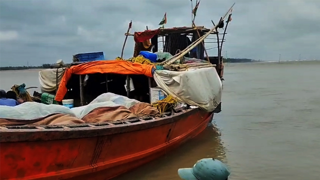 Digha News: মাছ ধরতে গিয়ে দীঘা থেকে নিখোঁজ ১৫ জন মৎস্যজীবী সহ একটি ট্রলার! খোঁজ চলছে