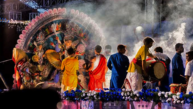 Durga Puja Carnival: বন্ধ হচ্ছে দুর্গাপুজো কার্নিভাল! পরিবর্তে পুজোর দিনে জাঁকজমক অনুষ্ঠানের পরিকল্পনা