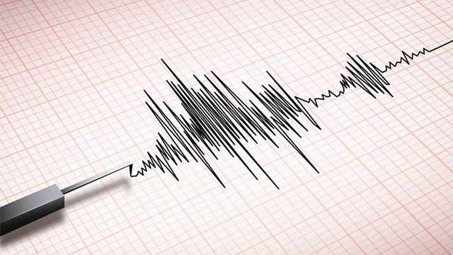 Earthquake: বন্যার দুশ্চিন্তার মাঝেই মুর্শিদাবাদে ভূমিকম্পের মৃদু কম্পন! বাড়ছে উদ্বেগ