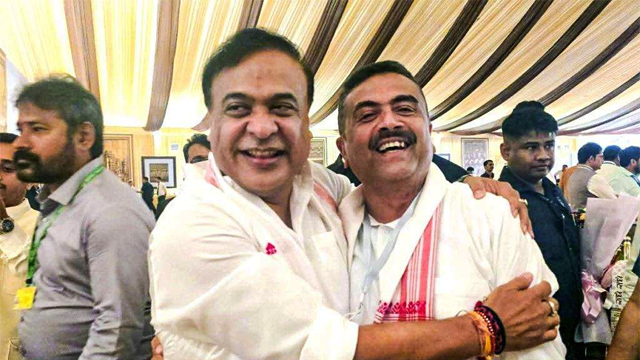 Himanta Biswasharma: খারাপ দিন শুরু! শুভেন্দুর সঙ্গে ছবিতে কী ইঙ্গিত হিমন্তের?
