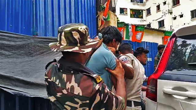 Howrah: CRPF হায় হায় স্লোগান! লিলুয়ার ঘটনায় আটক ৩ তৃণমূল কর্মী