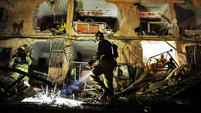 Iran Israel War: ইজরায়েলের খাস শহর ডিমোনাতে মিসাইল স্ট্রাইক ইরানের