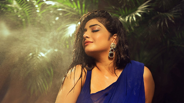 Tollywood Update: Vlogging ছাড়ছি! ঘোষণা মানসী সেনগুপ্তর