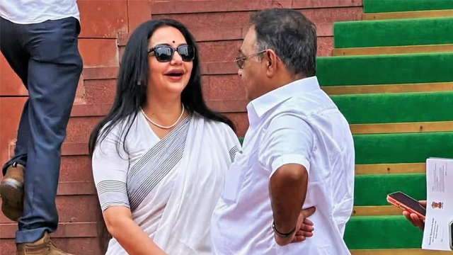 Politics: সংসদ চত্বরে খোশমেজাজে আড্ডা জুন-শমীকের! রাজনৈতিক জল্পনা