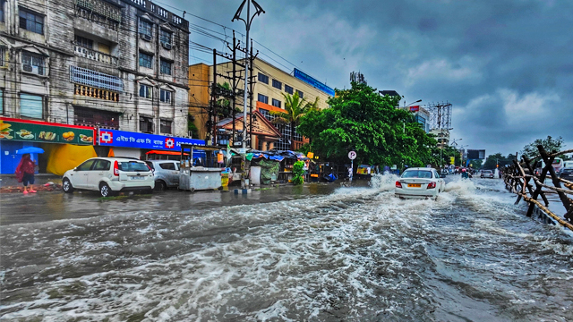 Weather Update: বানভাসি হতে চলেছে কলকাতা সহ একাধিক জেলা 