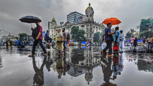 Weather Update: আজও বৃষ্টির পূর্বাভাস! মঙ্গলবার পর্যন্ত দুর্যোগের সম্ভাবনা