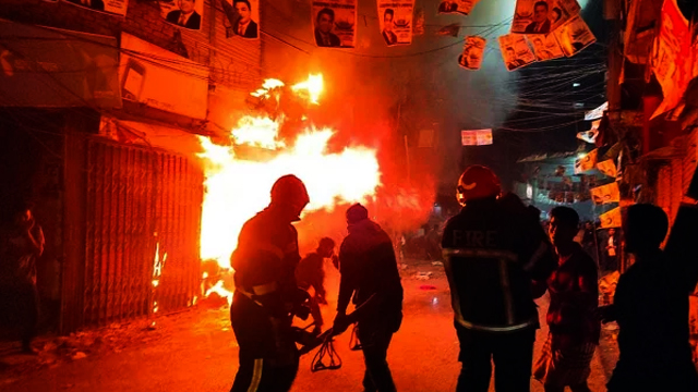 Kolkata: তারাপীঠের পর এবার শহর কলকাতার হোটেলে ভয়াবহ অগ্নিকান্ড!মৃত কমপক্ষে ৯