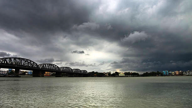 Weather Update:আজও বৃষ্টির চোখরাঙ্গানি, জেলায় জেলায় জারি সতর্কতা!